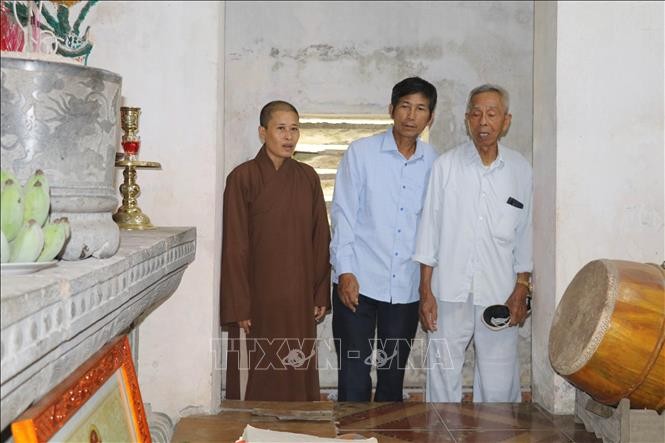 Bệ đá Long Hoa - Tinh hoa điêu khắc qua nửa thiên niên kỷ ảnh 1
