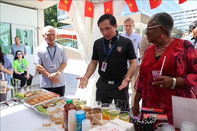 Ấn tượng gian hàng của Việt Nam tại WTO Open Day 2026 ảnh 3