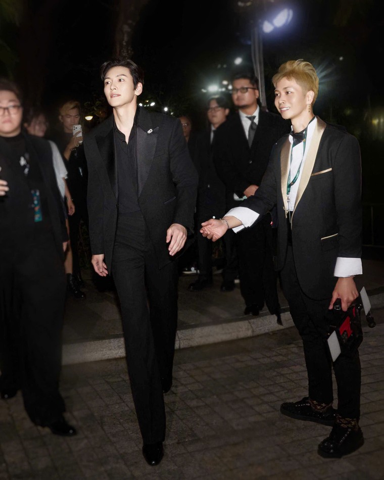 Hậu trường hành trình đưa Ji Chang Wook đến DANAFF IV ảnh 1