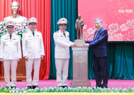 Xây dựng lực lượng Cảnh sát quản lý trại giam chính quy, tinh nhuệ, hiện đại và nhân văn ảnh 1