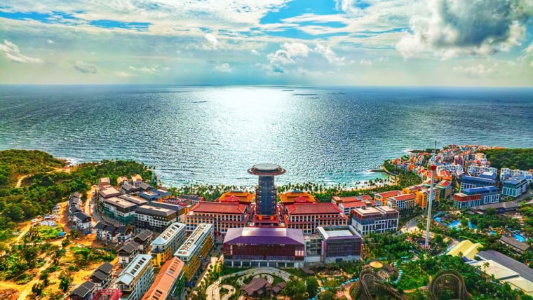 Phát hiện “vật thể lạ” khổng lồ giữa Hòn Thơm, Phú Quốc ảnh 4