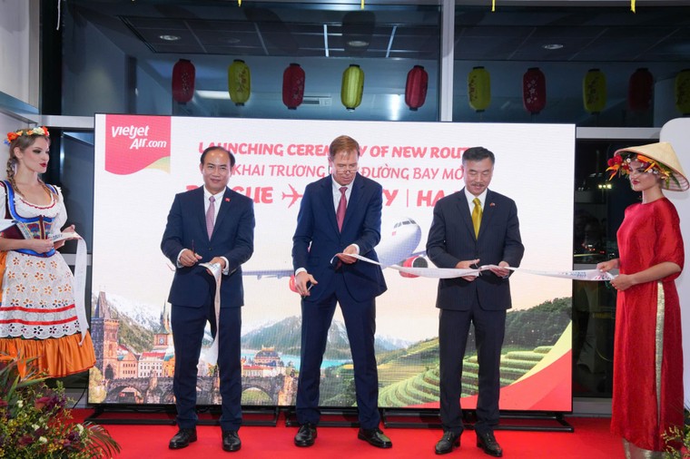 Vietjet khai trương loạt đường bay Hà Nội – Almaty, Hà Nội – Praha và Almaty – Praha, tăng cường kết nối Á – Âu ảnh 2
