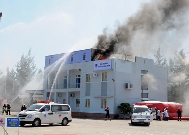 Diễn tập chống khủng bố ở nhà máy lọc dầu Dung Quất ảnh 13