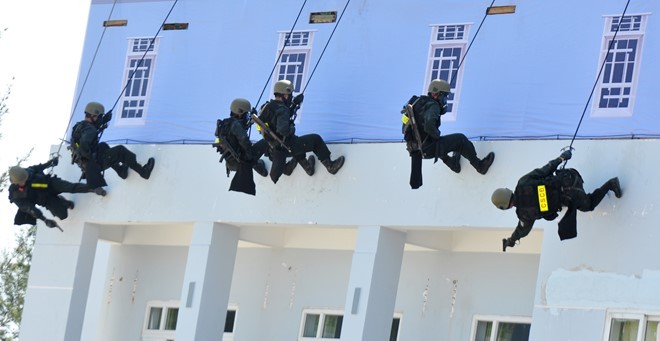 Diễn tập chống khủng bố ở nhà máy lọc dầu Dung Quất ảnh 7