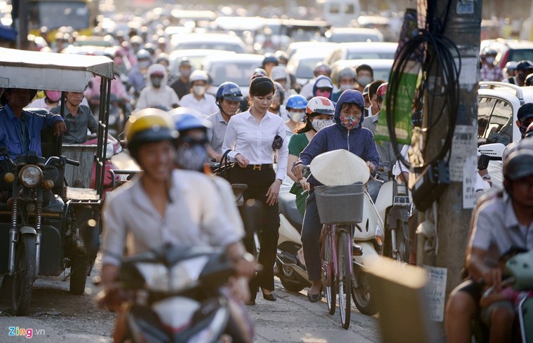 Đi tìm thủ phạm gây ùn tắc giao thông ở Hà Nội ảnh 15