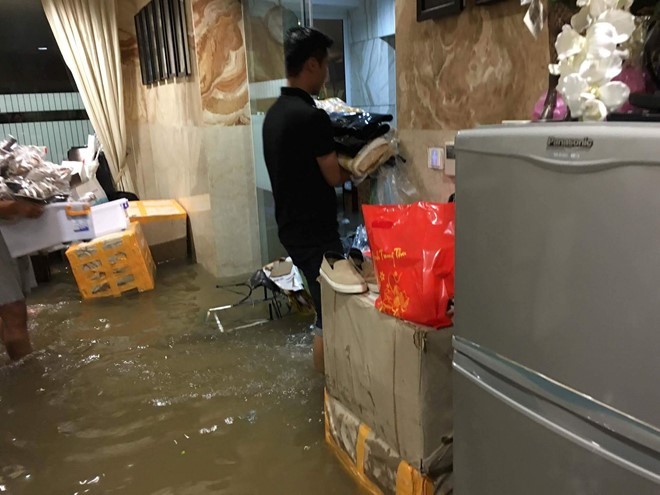 Biệt thự 3 triệu USD của Mr. Đàm bị ngập sâu sau mưa lớn ảnh 2