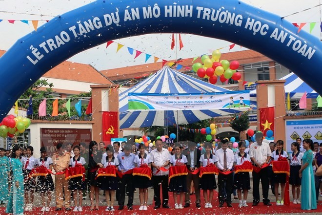 Bàn giao mô hình trường học an toàn thứ hai tại Việt Nam ảnh 1