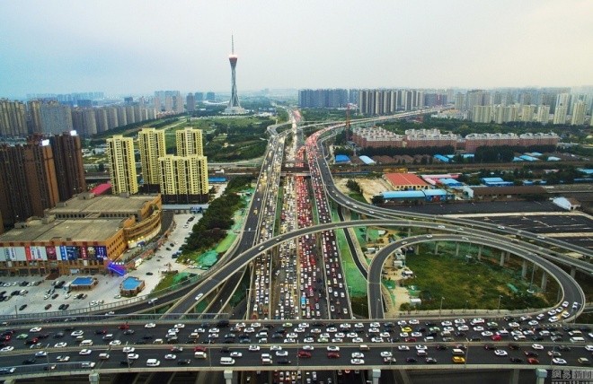  Cầu 100 triệu đô gây tắc đường ở Trung Quốc ảnh 1