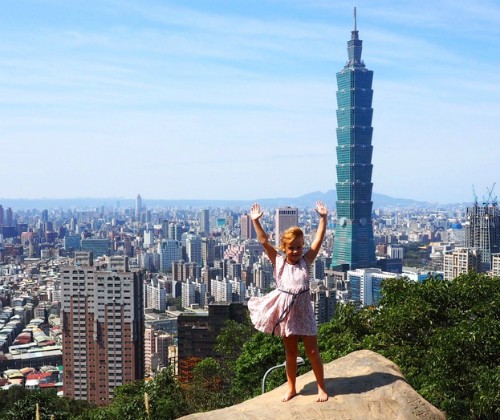 'Một năm đi chơi nước ngoài, mẹ con tôi tiêu tiền ít hơn ở nhà' ảnh 3