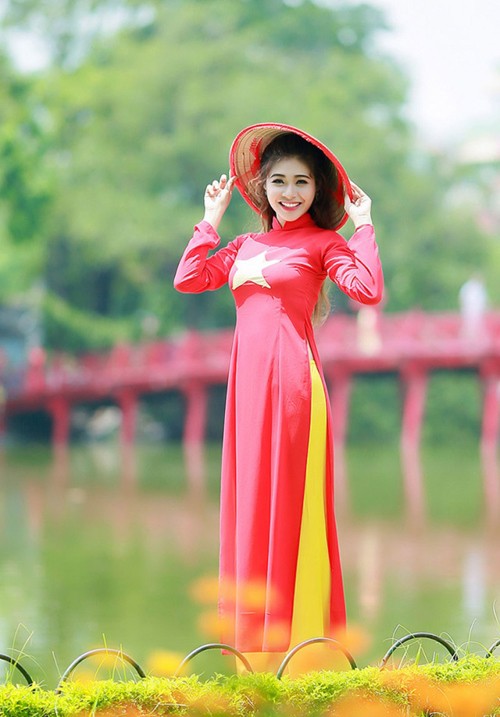 Nữ sinh trường quân đội trở thành Hoa khôi Sinh viên Hà Nội ảnh 7