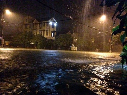 Hà Tĩnh: Thủy điện xả lũ, người dân không kịp trở tay ảnh 2