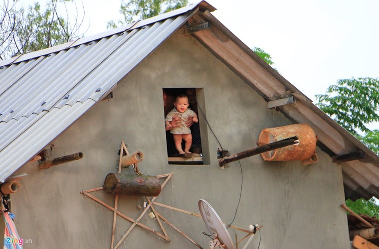 Cuoc song dao lon noi 'ron lu' Ha Tinh hinh anh 4