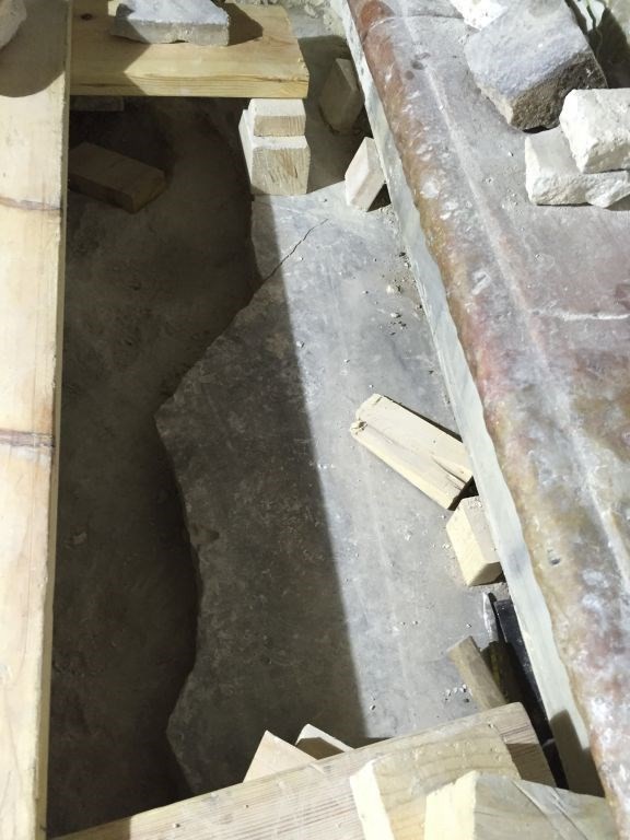 Phát hiện chiếc giường đá Chúa Jesus đã nằm khi được chôn cất ảnh 1