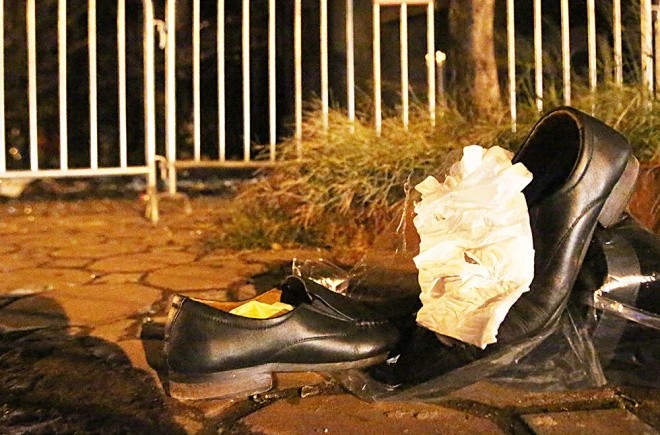 Hiện trường tan hoang sau vụ cháy quán karaoke ở Cầu Giấy ảnh 6