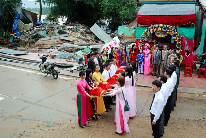 Tan hoang vùng rốn lũ Phú Yên ảnh 10