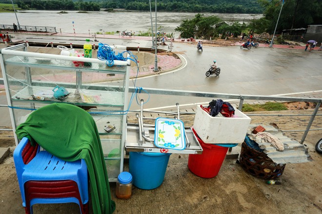 Tan hoang vùng rốn lũ Phú Yên ảnh 5