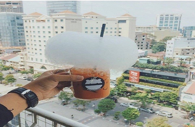 Những quán cà phê chung cư đẹp nhất ngắm phố đi bộ ảnh 2