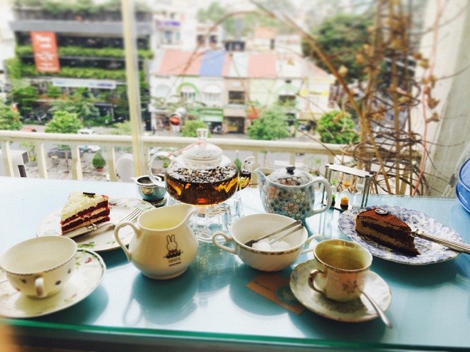 Những quán cà phê chung cư đẹp nhất ngắm phố đi bộ ảnh 4