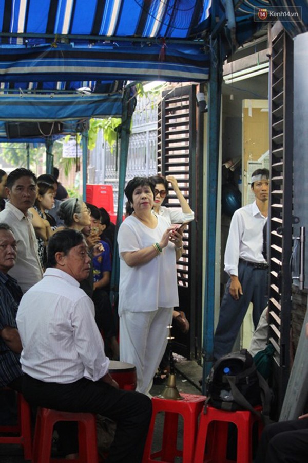 Những giây phút xúc động tiễn đưa Minh Thuận ảnh 4