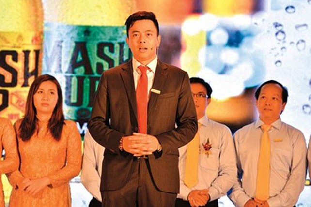 Cả nhà làm quan 'đúng quy trình': Phình to quyền lực gia đình ảnh 1