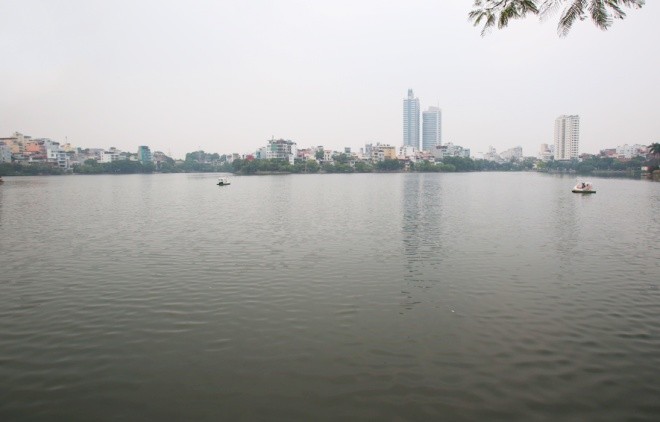 Hồ Tây sau 10 ngày cá chết hàng loạt ảnh 10