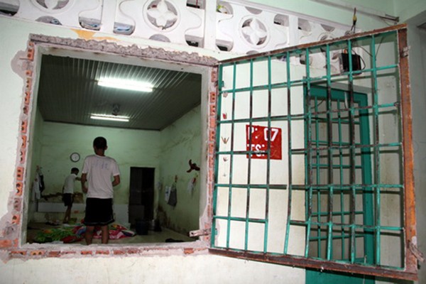 Trung tâm cai nghiện tan hoang sau khi bị hơn 500 người đập phá ảnh 3