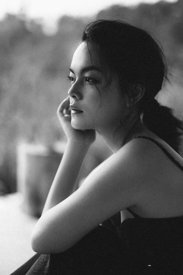 Phạm Quỳnh Anh hở bạo, quyến rũ trong bộ ảnh mới ảnh 2