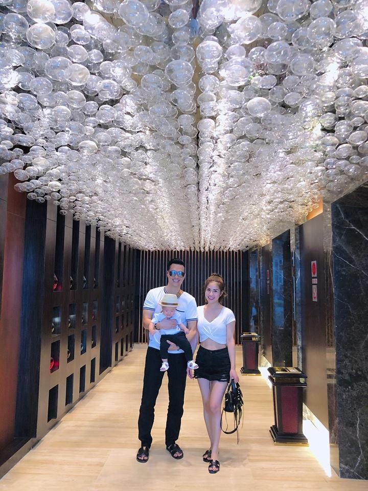 Vợ Việt Anh liên tục 'dằn mặt' Quế Vân trên mạng xã hội ảnh 4