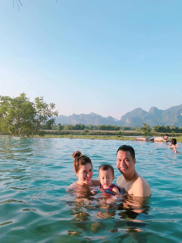 Việt Anh công khai xin lỗi vợ, Quế Vân vẫn 'mặt dày' đăng hình tình tứ ảnh 2