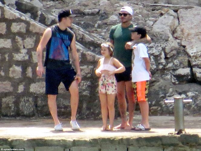 Gia đình David Beckham cùng nhau đi nghỉ dưỡng tại Croatia ảnh 1