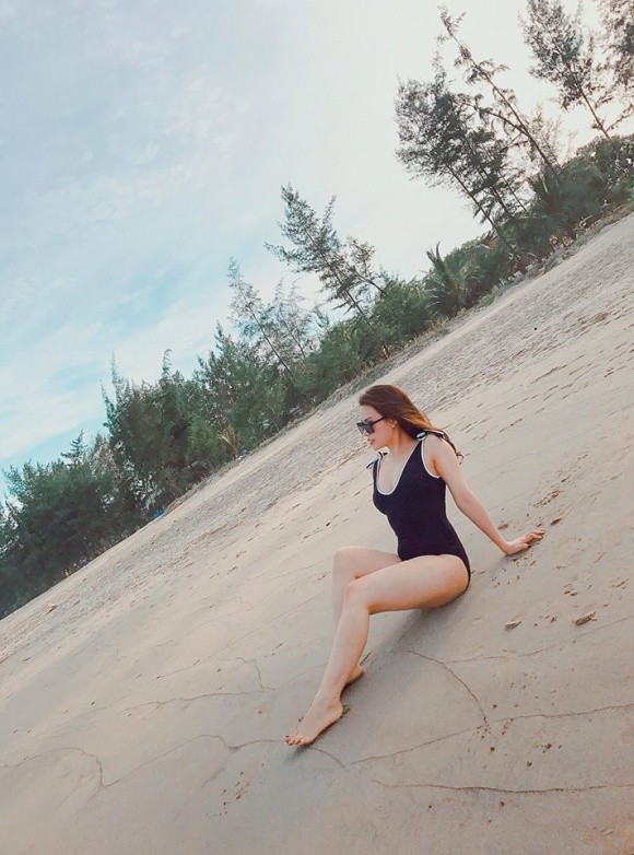 Vợ MC Thành Trung khoe dáng nuột nà, xinh không kém hotgirl ảnh 5