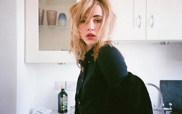 Nhan sắc 'ngọt lịm' của kẻ đánh cắp trái tim ma cà rồng Robert Pattinson ảnh 3