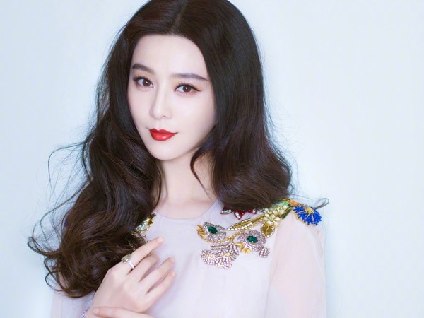 Đại diện Phạm Băng Băng lên tiếng chỉ trích truyền thông, phủ nhận tin đồn bị bắt ảnh 1