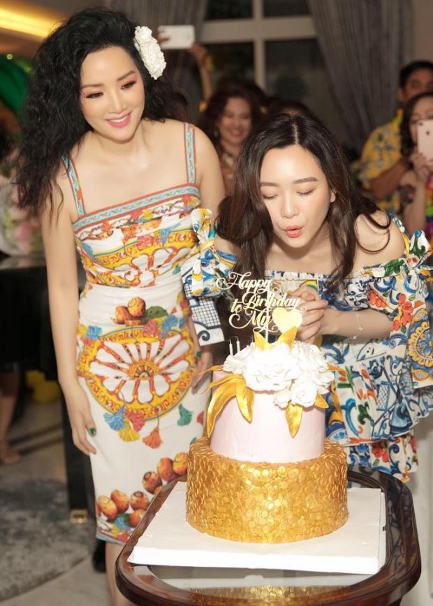 Hoa hậu đền Hùng Giáng My xinh đẹp, trẻ trung trong tiệc mừng con gái tuổi 24 ảnh 6