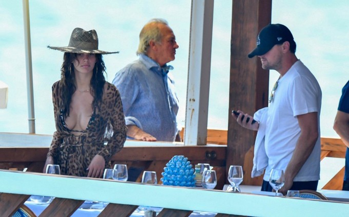 Bận rộng quay phim, Leonardo DiCaprio vẫn tranh thủ du lịch cùng tình trẻ ảnh 1