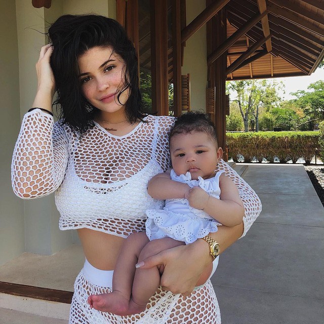 Nhan sắc tuyệt mỹ của Kylie Jenner - cô gái 20 tuổi soán ngôi tỷ phú của Mark Zuckerberg ảnh 8