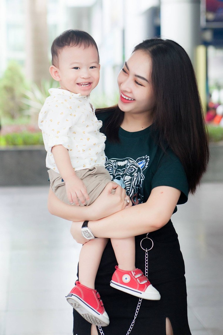 Nam Cường lần đầu công khai con trai 2 tuổi với vợ hot girl ảnh 6