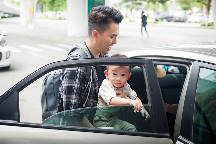 Nam Cường lần đầu công khai con trai 2 tuổi với vợ hot girl ảnh 7