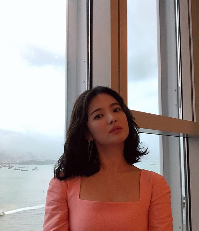 Song Hye Kyo xinh đẹp như gái chưa chồng tại Hồng Kông ảnh 5