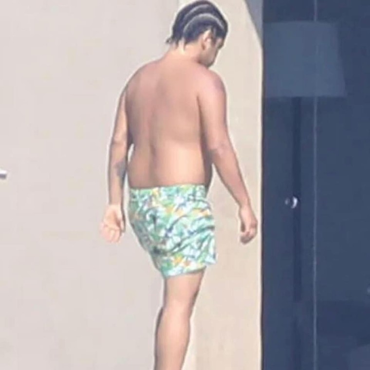 Bruno Mars lộ thân hình ngấn mỡ gây choáng ảnh 2