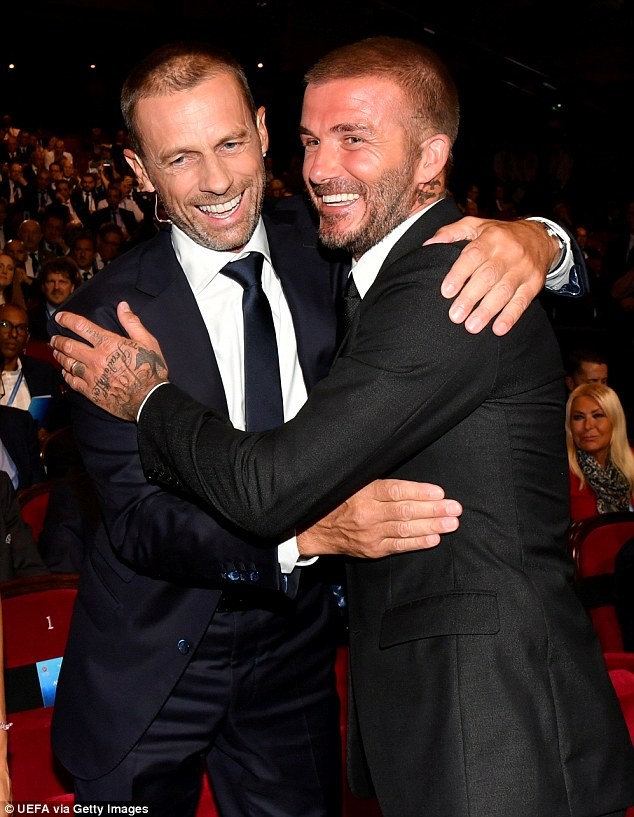 Victoria Beckham lạnh nhạt dự sự kiện cùng chồng ảnh 4