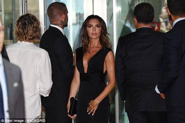 Victoria Beckham lạnh nhạt dự sự kiện cùng chồng ảnh 6