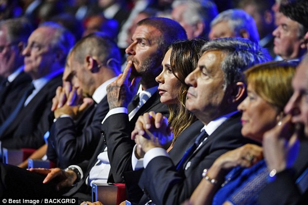 Victoria Beckham lạnh nhạt dự sự kiện cùng chồng ảnh 8