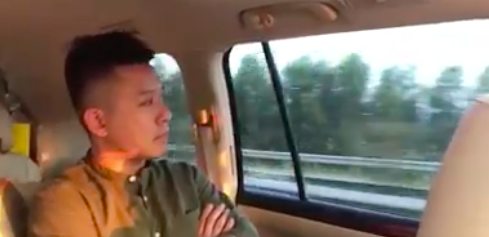 Tuấn Hưng gây sốt khi thể hiện ca khúc mới mang tên 'Vuông, tròn, tam giác' ảnh 1