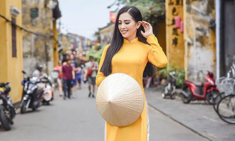 Tân Hoa hậu khoe dáng thướt tha ở Hội An ảnh 6