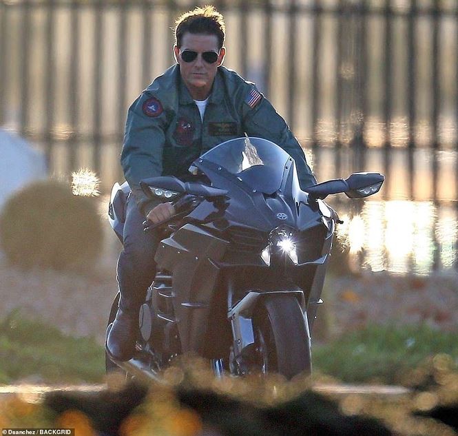 Vẻ điển trai tài tử của Tom Cruise ở tuổi 56 ảnh 1