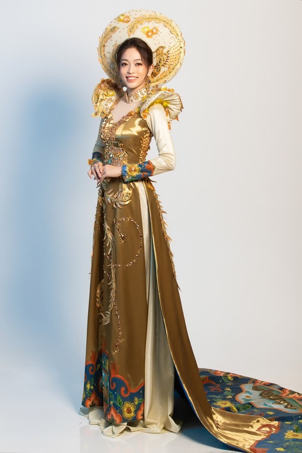 Á hậu Phương Nga đẹp mê hồn trong trang phục dân tộc ảnh 3