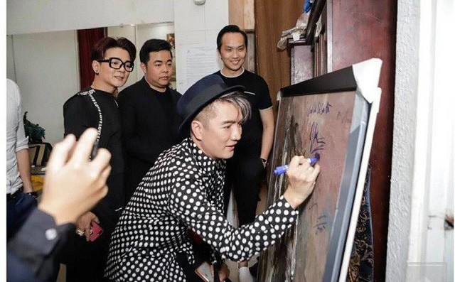 Đàm Vĩnh Hưng 'xù lông' khi bị chỉ trích là vẹt vô văn hóa ảnh 1