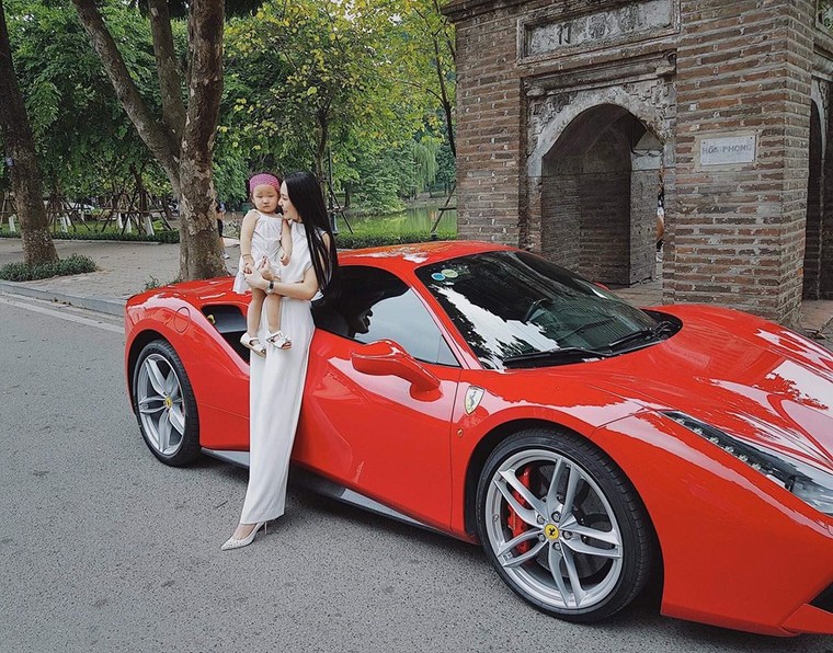 Vợ ca sĩ Tuấn Hưng lên tiếng trấn an chồng sau loạt sự cố đen đủi ảnh 2