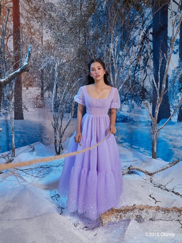 Hoa hậu Tiểu Vy hóa thân công chúa trong bộ ảnh của Disney ảnh 3